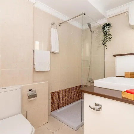 Flatguest Portugal - Sea View - No Pool